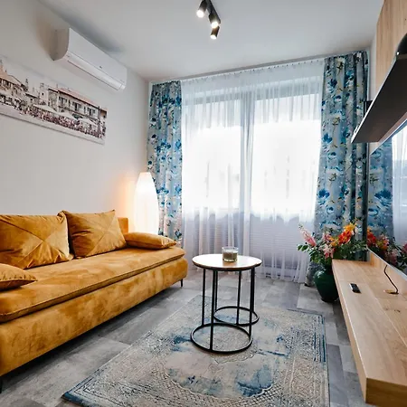 Nad Jeziorem Laguna Beskidow Apartment