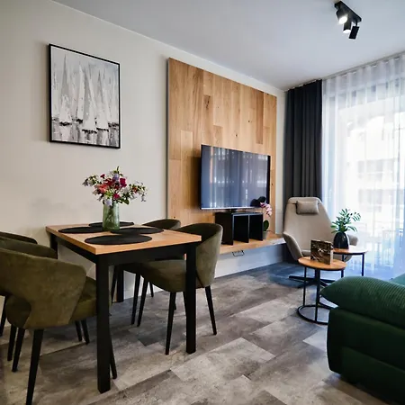 Nad Jeziorem Laguna Beskidow Apartment
